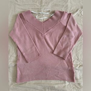 Forever 21 v neck sweater, size L